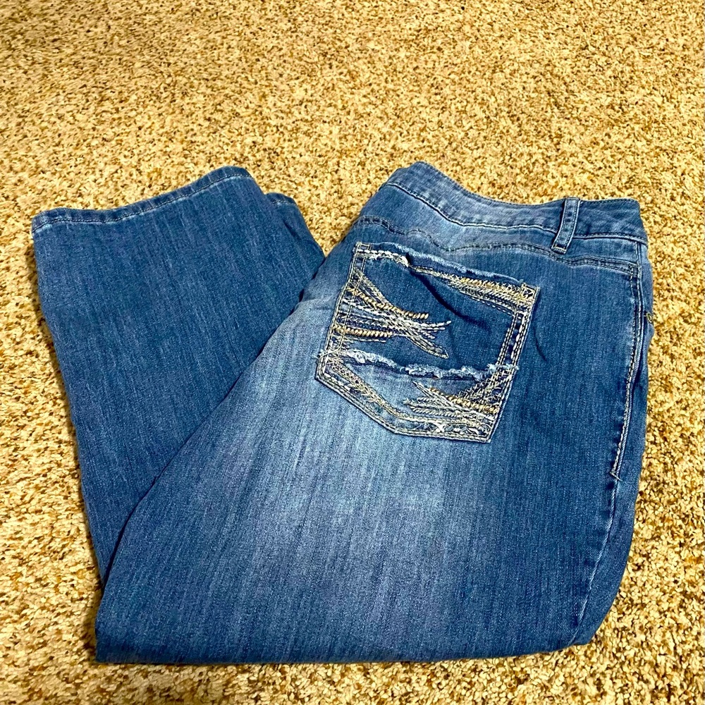 Maurice’s Capri size 20W